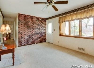 1375 America Ave, Babylon NY  11704-4033 exterior