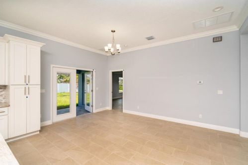 335 Saginaw Ave, Fort Pierce FL 34953-5993 exterior