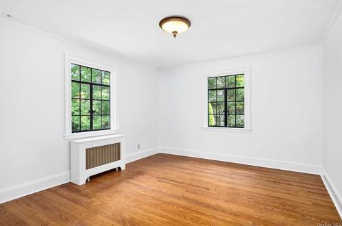 9 Rutland Rd, Scarsdale NY  10583-3508 exterior