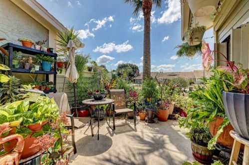 1443 Colchester Cir, Fort Pierce, FL 34952-4208