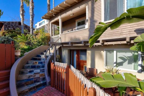 1660 Linwood St, San Diego CA 92110-2830 exterior