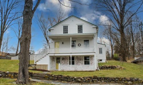 37 Colonial Ave, Warwick, NY 10990-1111