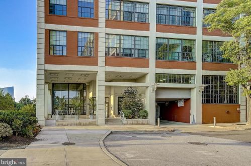 2429 Locust St, Philadelphia PA  19103-5553 exterior