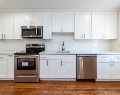 77 Andrews Ave, Wheatley Heights NY  11798-1833 exterior