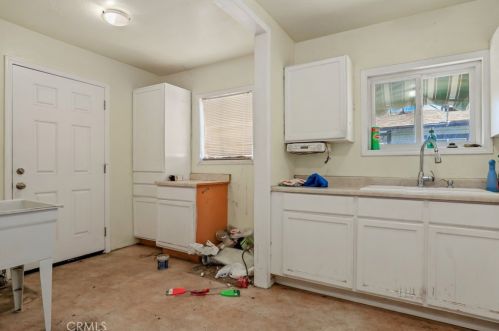 1071 Rialto Ave, San Bernardino CA  92408-1221 exterior