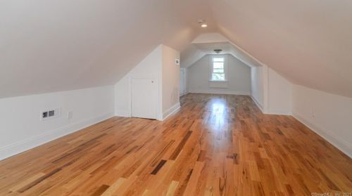 94 Cleveland Ave, Bridgeport CT  06606-5209 exterior