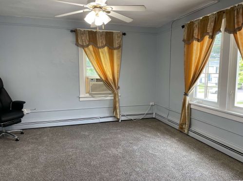 80 11 St, Huntington Station NY 11746-1729 exterior