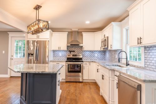 26 Patchogue Rd, Scotts Beach NY  11789-1422 exterior