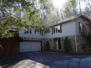 20 Knoll Dr, Highlands, NC 28741-7213