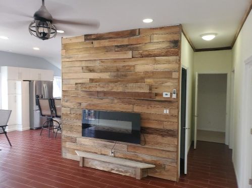 30 Fish Lake St, Valpo, IN 46385-7326