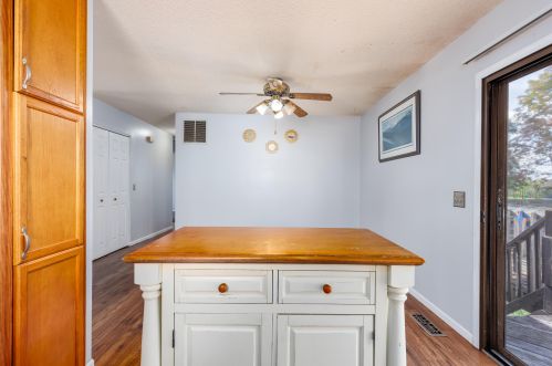 42 Meadow Wood Dr, Florence KY  41042-9323 exterior