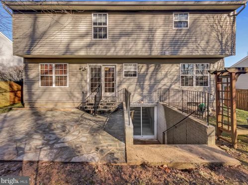 5771 Rhode Island Dr, Woodbridge VA  22193-3830 exterior