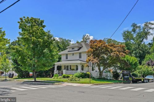 2401 32nd St, Washington, DC 20020-1401