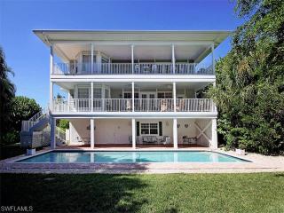 532 Sea Oats Dr, Sanibel, FL 33957-5402