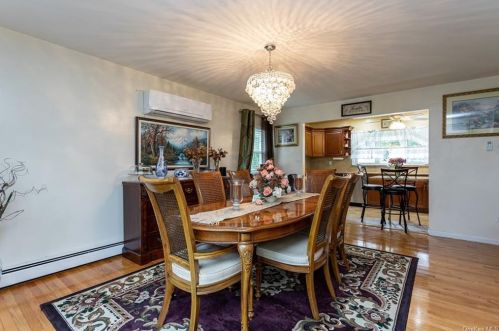 42 Lincoln Pl, White Plains NY  10603-2152 exterior