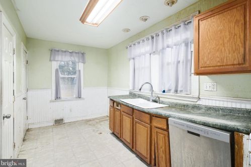 728 Woodlynne Ave, Camden NJ  08107-2309 exterior