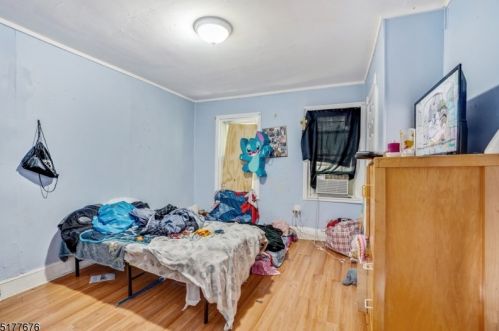 266 Hills Pl, Trenton NJ  08611-2811 exterior