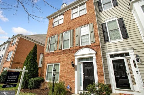14852 Potomac Branch Dr, Woodbridge, VA 22191-4084