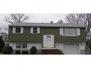 9 Shepard Ave, Salem, NH 03079-3450