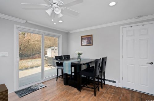 412 Greenbelt Pkwy, Holtsville NY  11742-2231 exterior