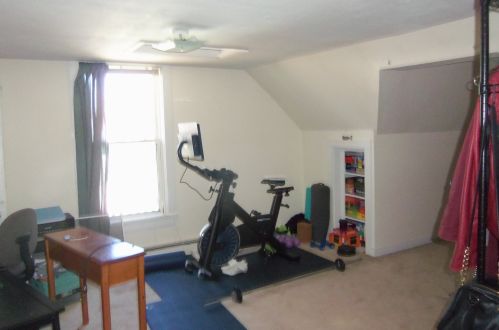 91 6 St, Dover NH 03820-5907 exterior