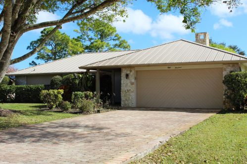 5200 Indian Bend Ln, Fort Pierce, FL 34951-2318