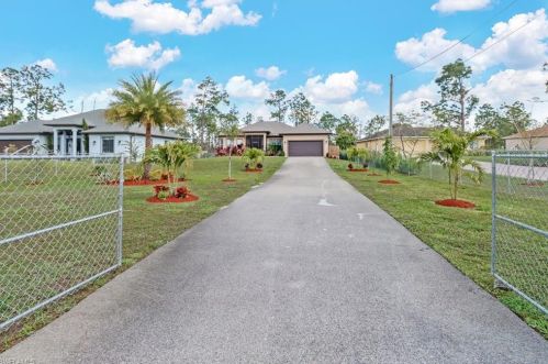 4862 18th St, Naples, FL 34120-1446
