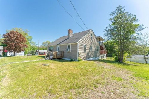 49 Blossom Ln, Norwich, CT 06351-1809