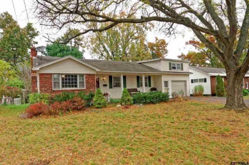 10 Bertone Dr, Schenectady, NY 12306-3407
