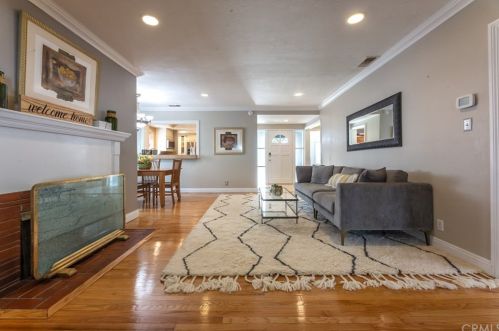 2845 Iroquois Ave, Long Beach CA  90815-1509 exterior