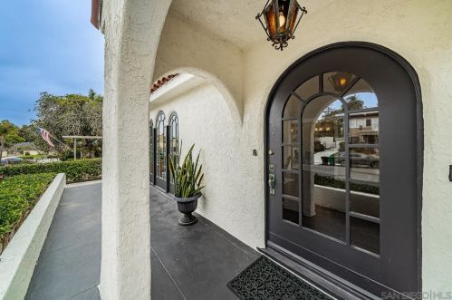 3017 Goldsmith St, San Diego CA  92106-1416 exterior