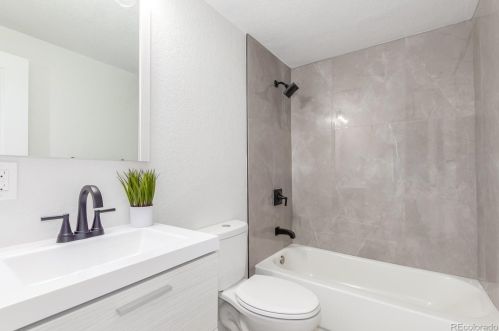 760 Stuart St, Denver CO  80204-2939 exterior