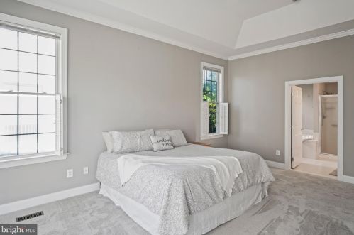 15573 Alderbrook Dr, Haymarket VA  20169-6130 exterior