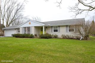 2215 Chestnut Rd, Thiensville, WI 53092-3103