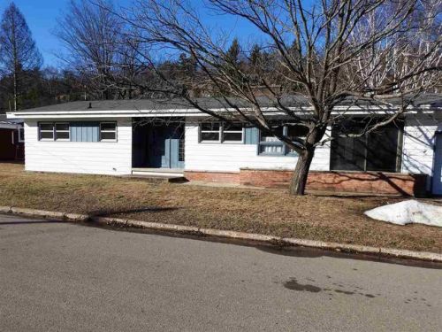 2078 Sherman St, Niagara, WI 54151-1570