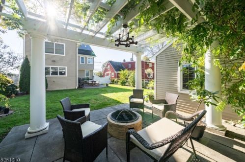 49 Myrtle St, Cranford NJ  07016-3456 exterior
