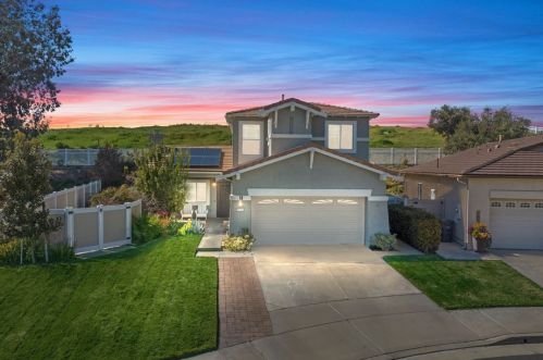 32924 Charmes Ct, Temecula CA  92592-9603 exterior