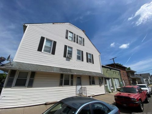 170 Pearl St, Middletown, CT 06457-2710