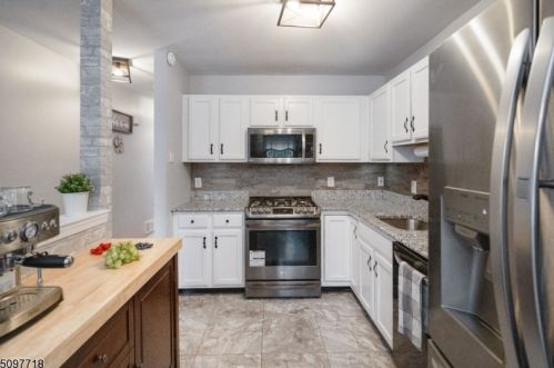 108 Violet Ln, Trenton NJ  08638-2031 exterior