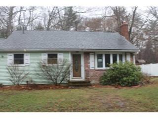 29 King Philip St, Weymouth, MA 02190-1115