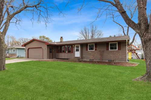 7429 Concerto Curv, Minneapolis, MN 55432-3206