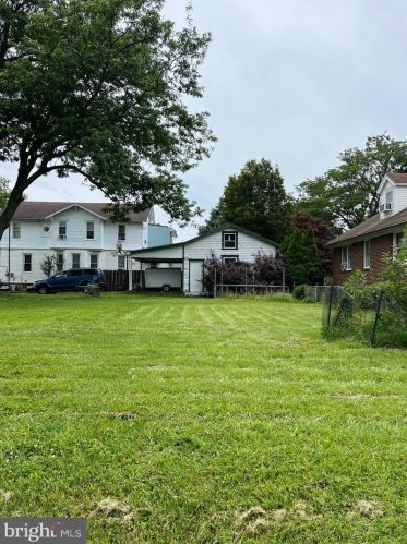 101 Elm Ave, Cheltenham, PA 19012-2012