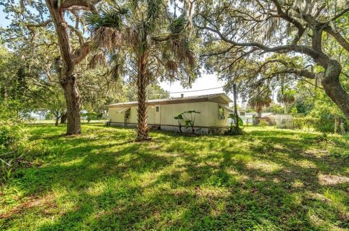 9248 Kiowa Dr, New Port Richey, FL 34654-1137