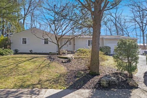12 Tutor Pl, East Brunswick, NJ 08816-3395