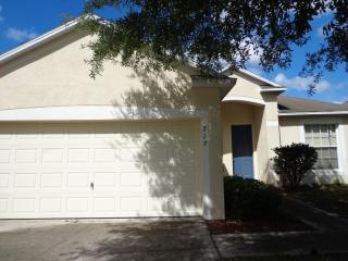 717 Knollwood Dr, Davenport FL  33837-8777 exterior