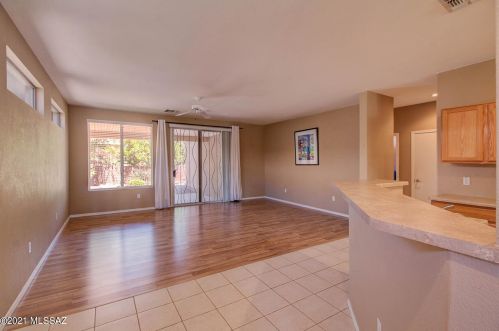 8024 Cottonwood Wash Way, Tucson, AZ 85743-5447