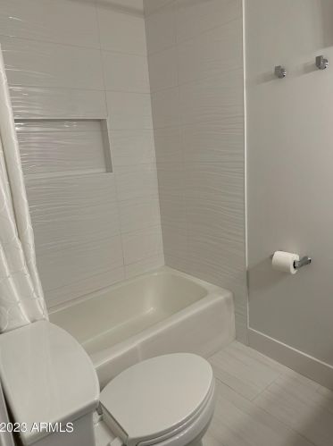 8152 Del Caverna Dr, Scottsdale AZ  85258-2334 exterior