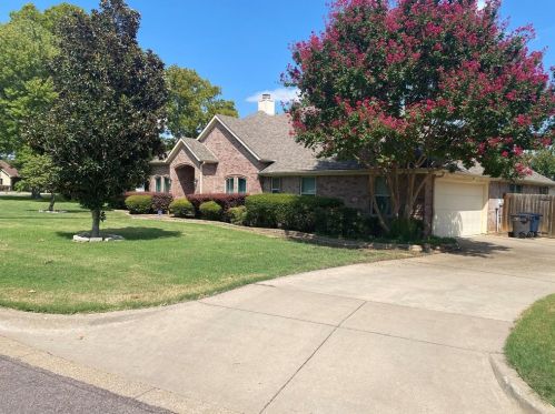 9008 Hunters Glen Trl, Fort Worth, TX 76120-2814