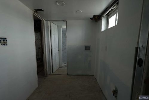 135 21st St, Irvington NJ  07111-4556 exterior