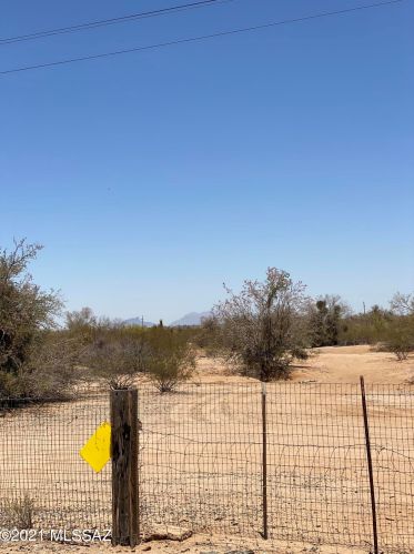 12255 Camper Rd, Tucson, AZ 85743-9694